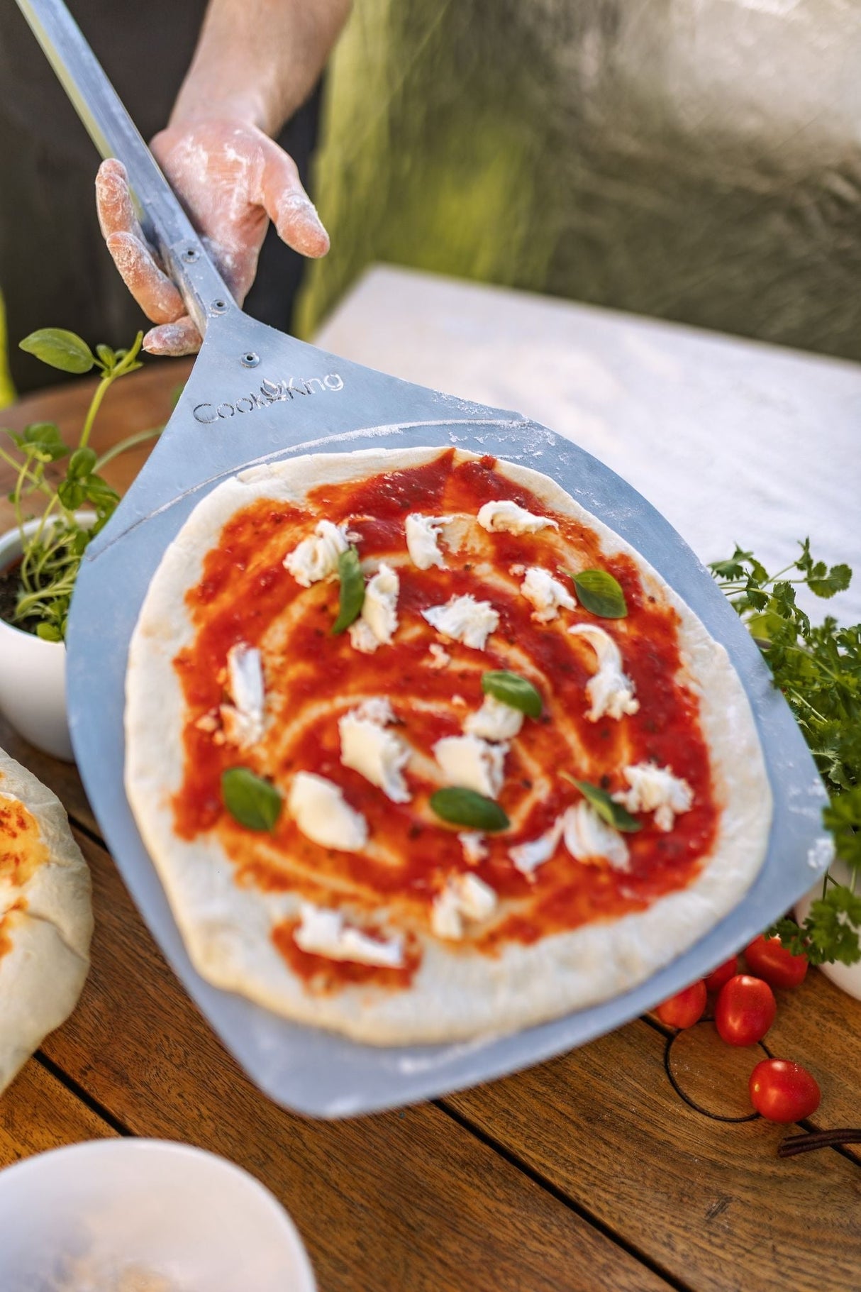 Stufa da giardino TOSCANA con forno per pizza, barbecue e affumicatore – in vero acciaio grezzo