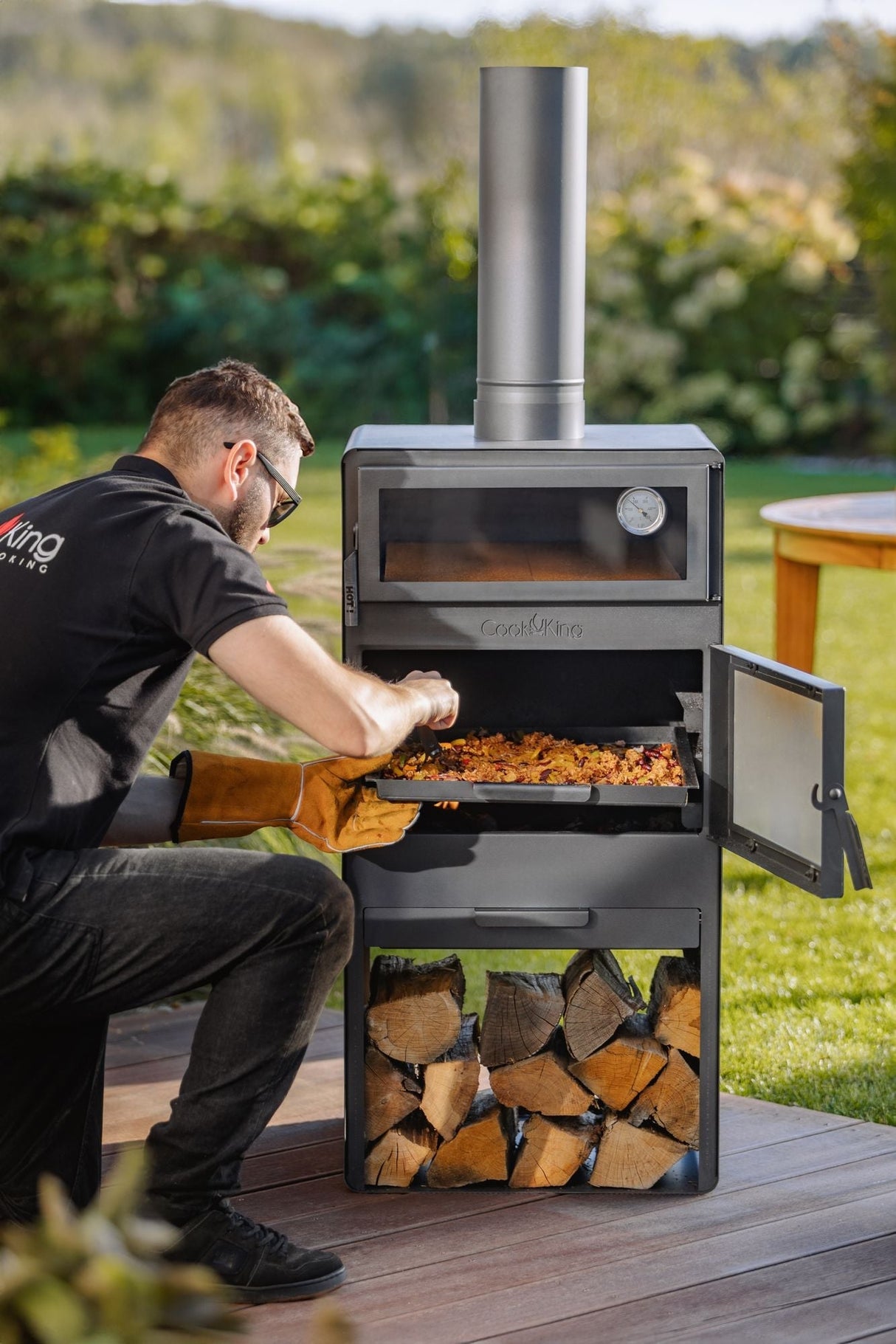 Stufa da giardino TOSCANA con forno per pizza, barbecue e affumicatore – in vero acciaio grezzo