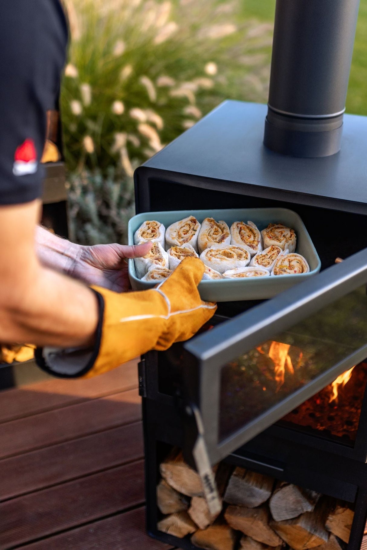 Stufa da giardino TOSCANA con forno per pizza, barbecue e affumicatore – in vero acciaio grezzo