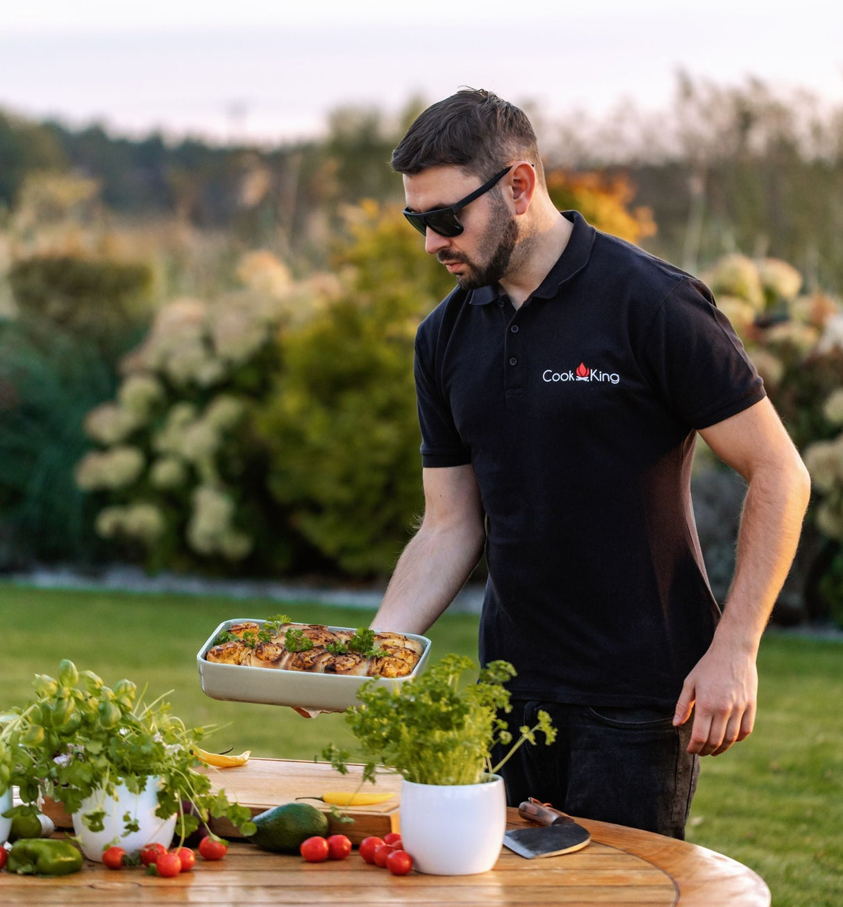 Stufa da giardino TOSCANA con forno per pizza, barbecue e affumicatore – in vero acciaio grezzo